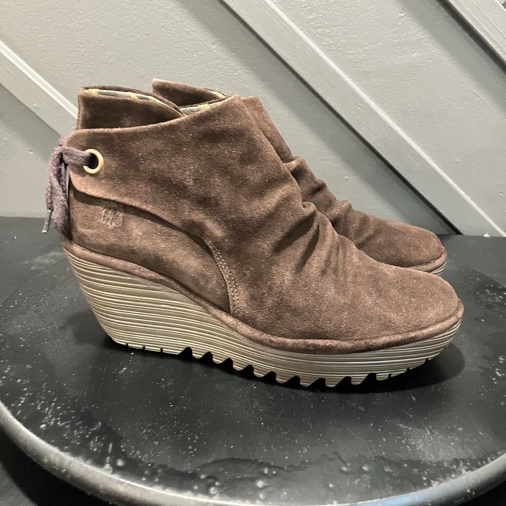 Fly London Women's 10 NWOB Brown Suede Ruched Wedge Ankle Boots Made Portugal